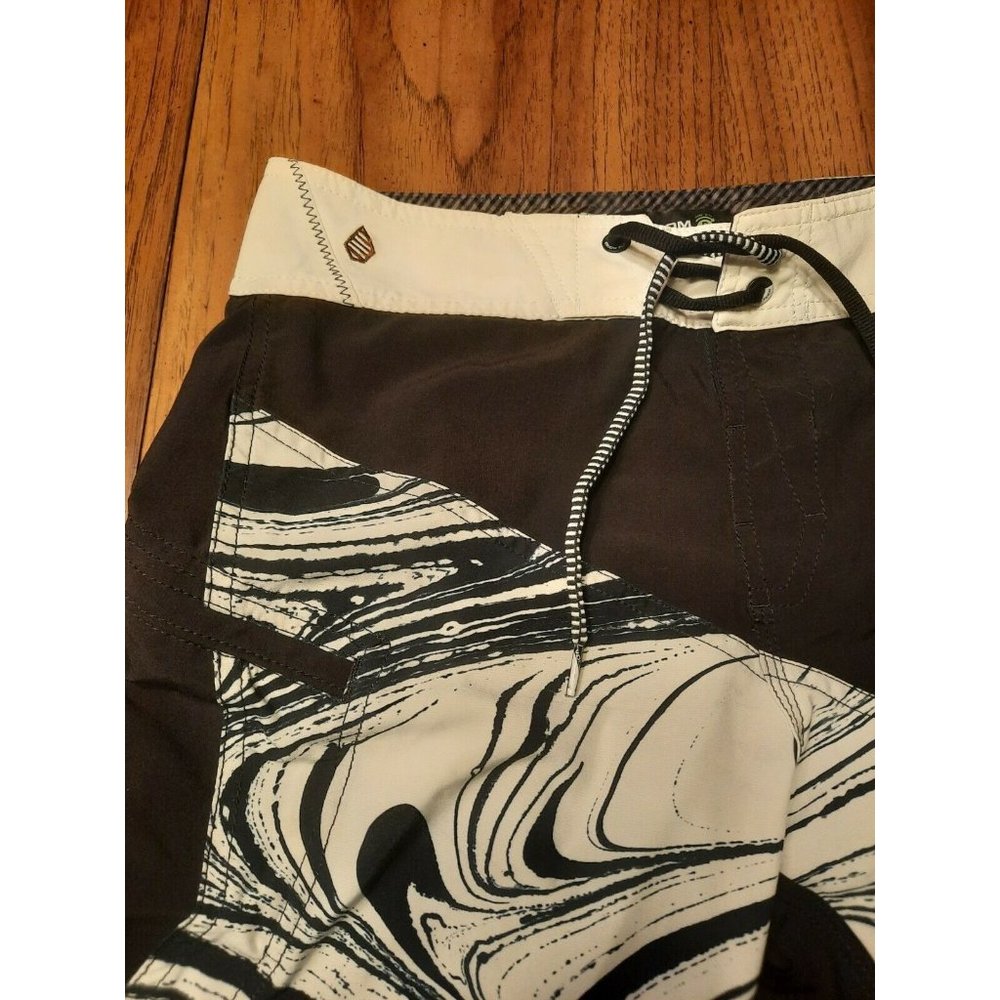 Volcom Mens Size 28 Mod-Tech Trunks Board Shorts … - image 2